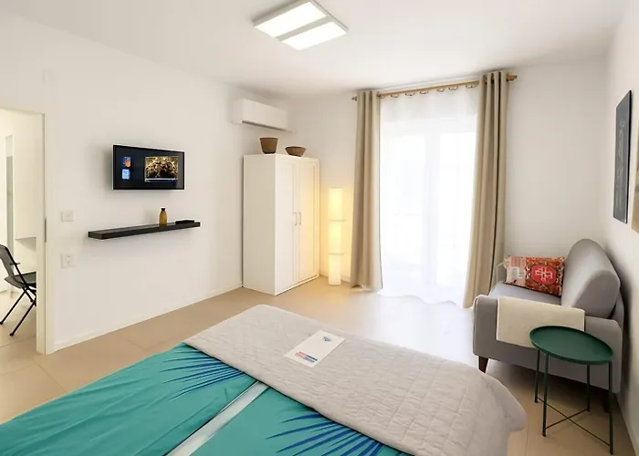 Fantastico 2 - Grossem Balkon - Gratis Parkplatz - Klimaanlage - Zentrumsnaehe Und Meernaehe Lejlighed